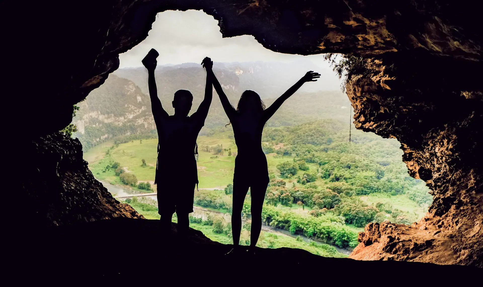 travel blog couple in puerto rico at window cave hike
